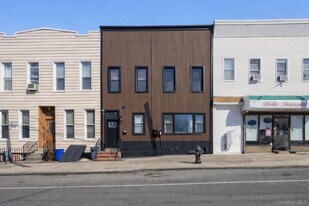 60-89 54th St in Queens, NY - Building Photo