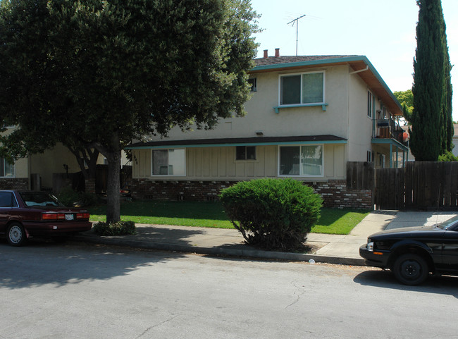 640 Grand Fir Ave in Sunnyvale, CA - Foto de edificio - Building Photo