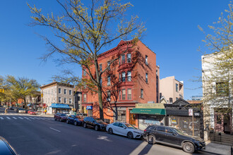 569 11Th Street in Brooklyn, NY - Foto de edificio - Building Photo