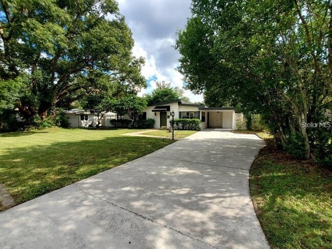 1812 Pineview Cir in Winter Park, FL - Building Photo - Building Photo