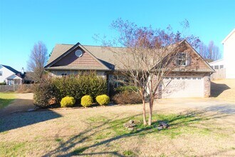 610 Flintrock Dr in Boiling Springs, SC - Foto de edificio - Building Photo