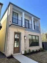 8105 Radnor Rd in Dallas, TX - Building Photo - Building Photo
