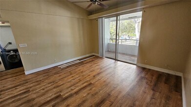 801 Lyons Rd in Coconut Creek, FL - Building Photo - Building Photo