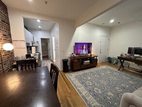 6 Cleveland Pl in Boston, MA - Building Photo - Building Photo