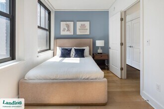 933 McGee St, Unit 2-421 in Kansas City, MO - Building Photo - Building Photo