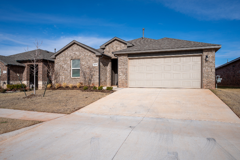 10513 SW 41st Pl in Oklahoma City, OK - Building Photo