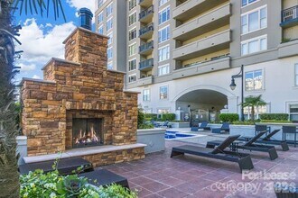 909 Camden Grandview Rd in Charlotte, NC - Foto de edificio - Building Photo