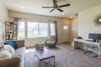 Smithfield Station Townhomes in Smithfield, UT - Building Photo - Building Photo