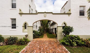 4501 Prairie Ave in Miami, FL - Building Photo - Building Photo