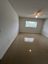 3700 N 56th Ave, Unit 1005 in Hollywood, FL - Foto de edificio - Building Photo