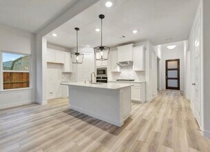 1927 Darlington Oak Dr in Conroe, TX - Building Photo - Building Photo
