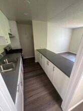 8614 Foothill Blvd in Los Angeles, CA - Building Photo - Building Photo