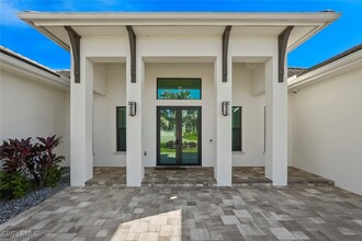 14 Willoughby Dr in Naples, FL - Building Photo - Building Photo