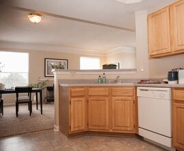 Waterford Place Apartment Homes in Memphis, TN - Building Photo - Building Photo