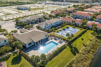 495 NE 5th Ln in Florida City, FL - Building Photo - Building Photo