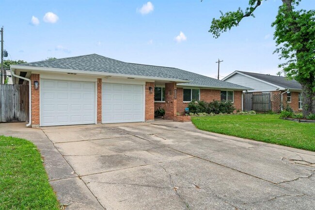 2407 Willowby Dr in Houston, TX - Building Photo - Building Photo