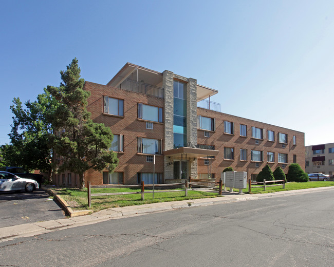 Prince Charles Apartments in Littleton, CO - Building Photo - Building Photo