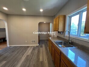 17 Hudson St, Unit 2 in Somerville, MA - Building Photo - Building Photo