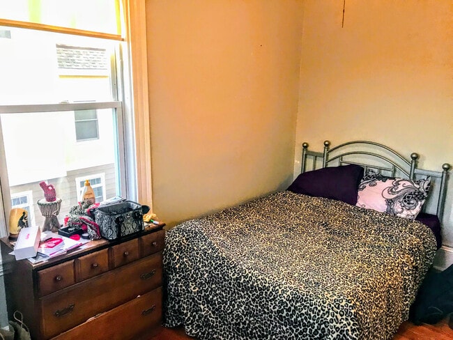 121 Richdale Ave, Unit 2 in Cambridge, MA - Building Photo - Building Photo