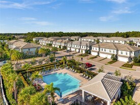 4286 Sonoma Oaks Dr in Naples, FL - Building Photo