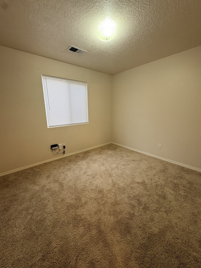 1848 Gallinas Rd in Rio Rancho, NM - Building Photo - Building Photo