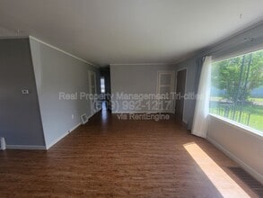 312 Goethals Dr in Richland, WA - Building Photo - Building Photo