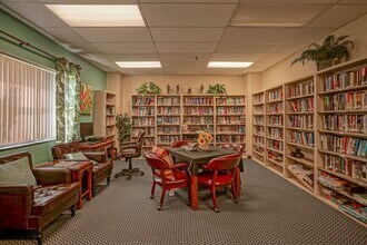 CaraVita Village 55+ Senior Apartments in Montgomery, AL - Foto de edificio - Building Photo
