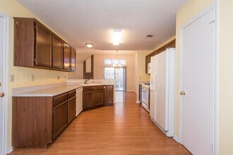 6040 Abilene Trl in Austin, TX - Building Photo - Building Photo
