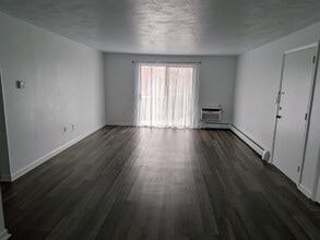 83R Hobart St in Danvers, MA - Building Photo - Building Photo