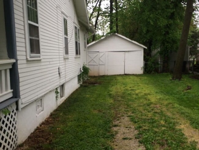 540 E Loren St in Springfield, MO - Foto de edificio - Building Photo