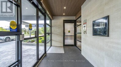 2960 Don Mills Rd. in Toronto, ON - Building Photo - Building Photo