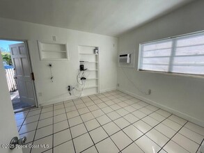 490 S Orlando Ave in Cocoa Beach, FL - Building Photo - Building Photo