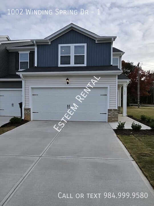 1002 Winding Spg Dr in Mebane, NC - Building Photo