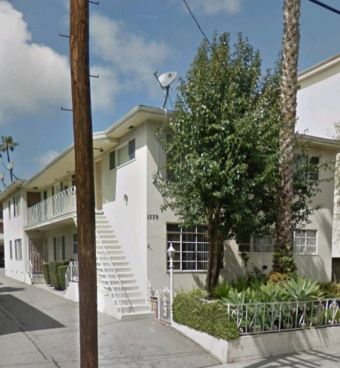 1339 N Vista St in Los Angeles, CA - Building Photo