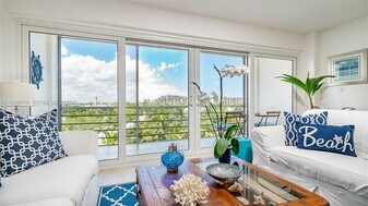 555 Crandon Blvd in Key Biscayne, FL - Building Photo