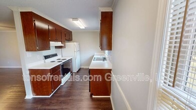 113 Hipps Ave in Simpsonville, SC - Building Photo - Building Photo