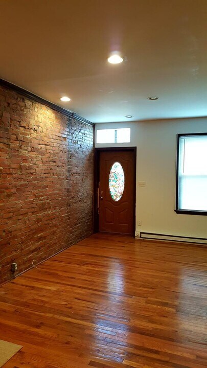 1731 French St in Philadelphia, PA - Building Photo