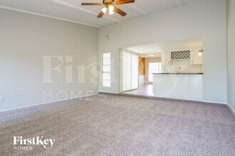 9814 Emory Oak Cir in Dallas, TX - Building Photo - Building Photo