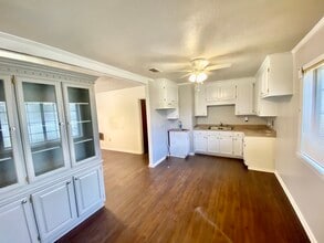 2033 Loyd St in Pearl, MS - Foto de edificio - Building Photo