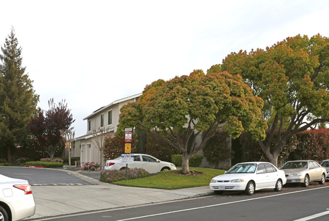 Park El Camino in Santa Clara, CA - Building Photo - Building Photo