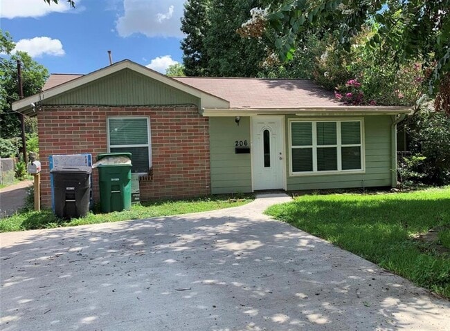 206 Frawley St in Houston, TX - Building Photo - Building Photo