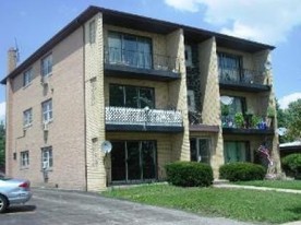 7142 W 85th St Apartamentos