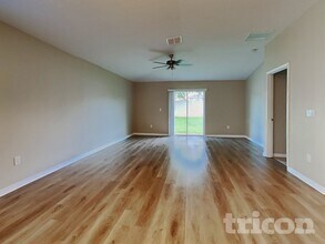 8440 Hunters Fork Loop in Ruskin, FL - Foto de edificio - Building Photo