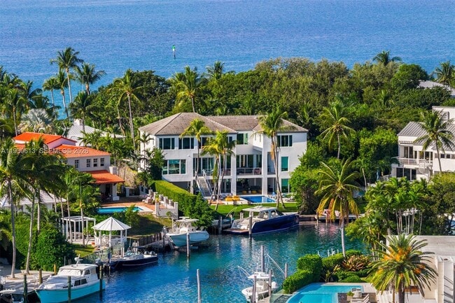 481 S Mashta Dr in Key Biscayne, FL - Building Photo - Building Photo