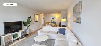 401 2nd Ave in New York, NY - Building Photo