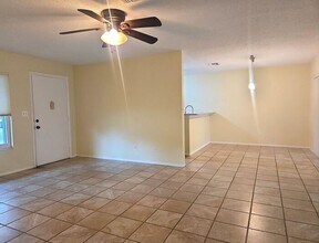 10444 Kingbrook Ln in Orlando, FL - Building Photo - Building Photo
