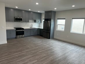 1031 Ocean Park Blvd, Unit 7 in Santa Monica, CA - Building Photo - Building Photo