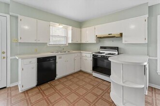 6902 E Mockingbird Ln in Dallas, TX - Building Photo - Building Photo