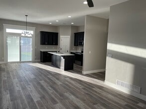 3619 Ola Vis Ave in Ammon, ID - Building Photo - Building Photo
