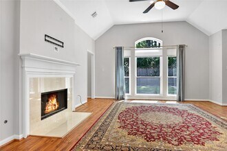 152 W Amberglow Cir in Spring, TX - Building Photo - Building Photo